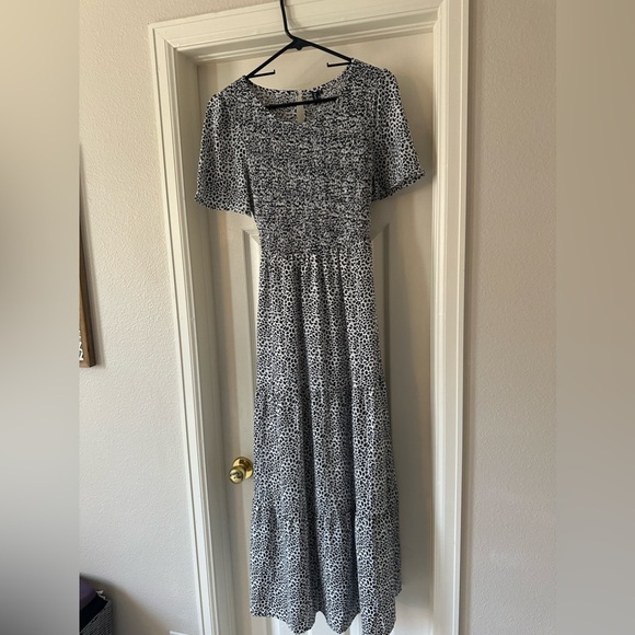 Mid length dress. Never worn. - Picture 1 of 3